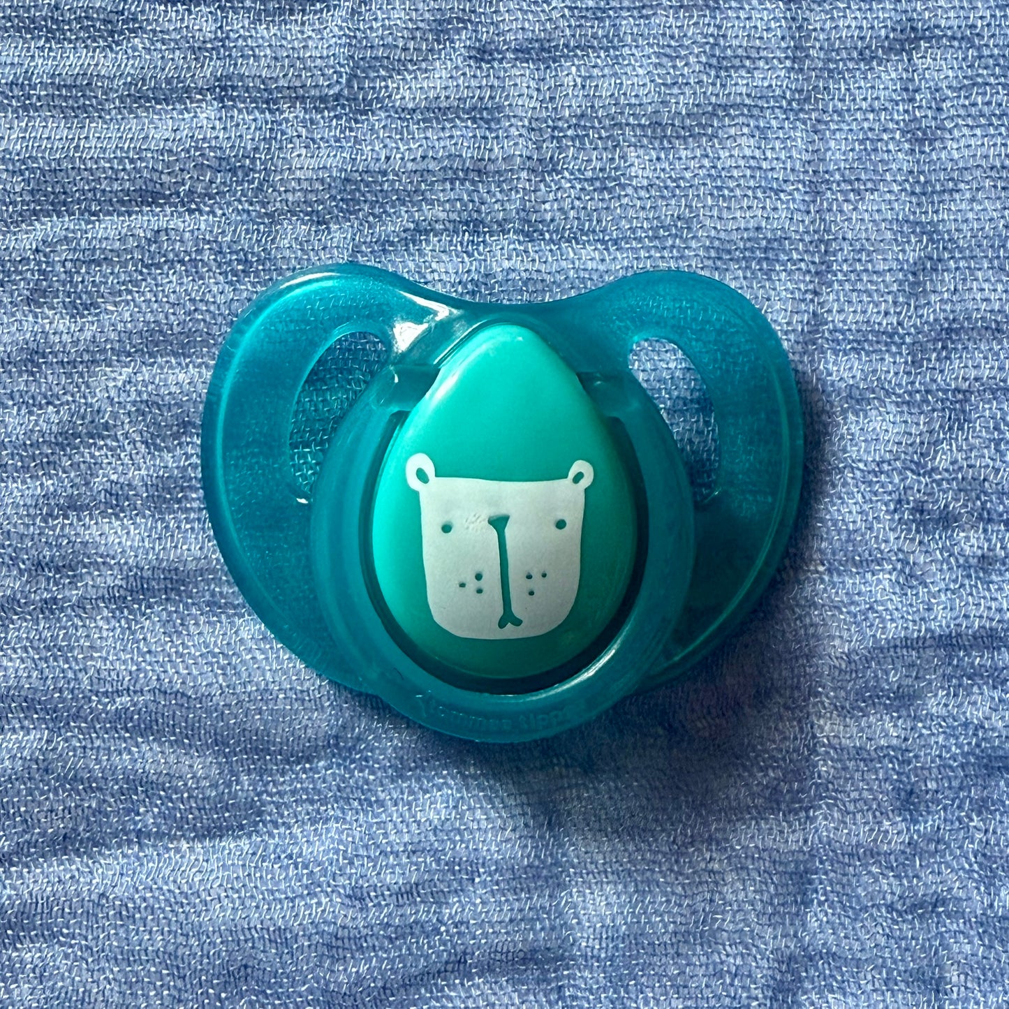 Tommee Tippee Bear Face Reborn Magnetic Dummy - self fit magnet