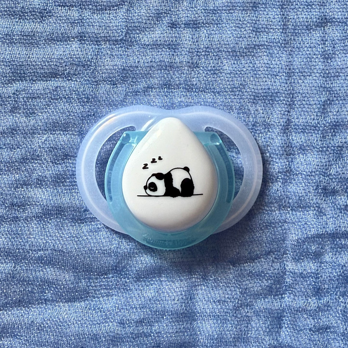 Tommee Tippee Blue/Clear Panda Reborn Magnetic Dummy - self fit magnet