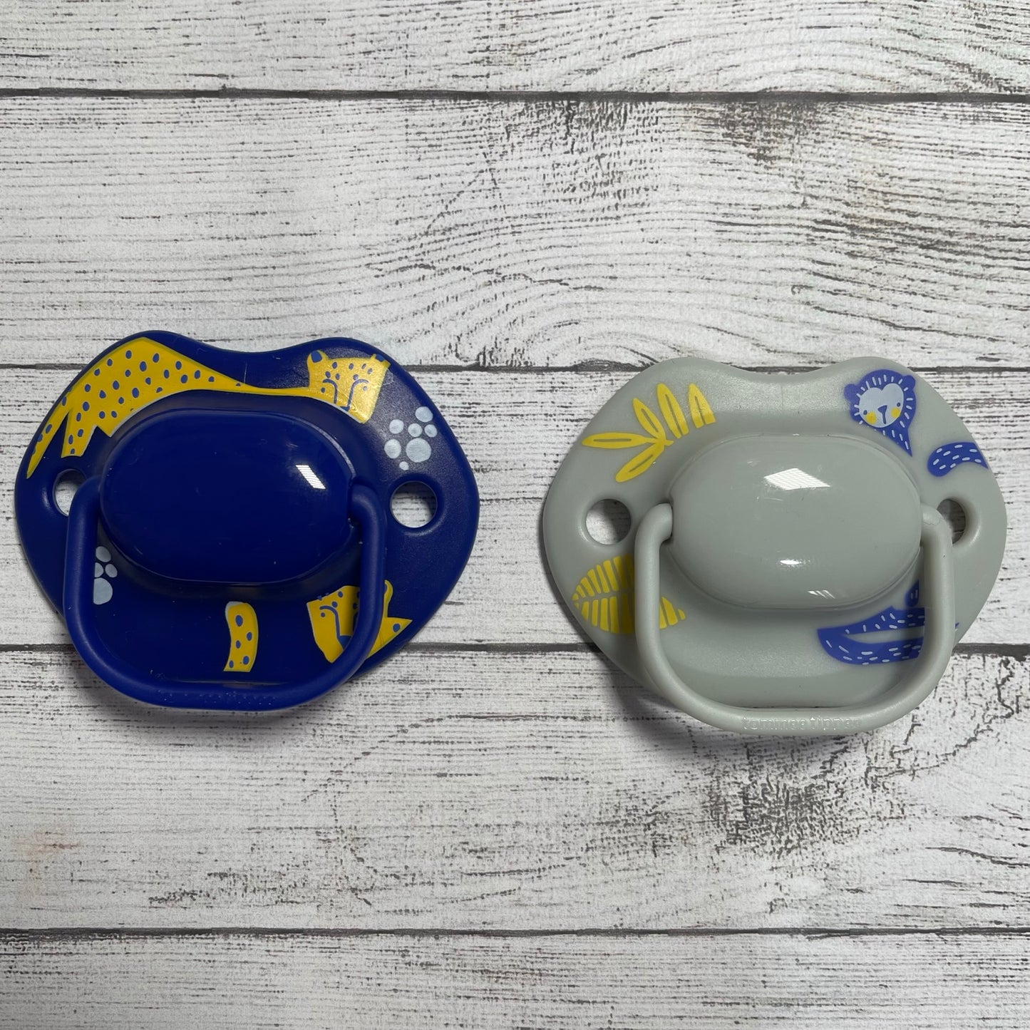 Tommee Tippee Midnight Jungle Blue/Grey Reborn Magnetic Dummy - self fit magnet