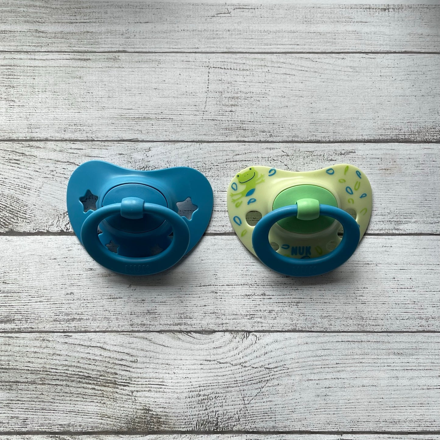 NUK Blue Frog Reborn Magnetic Dummy - self fit magnet