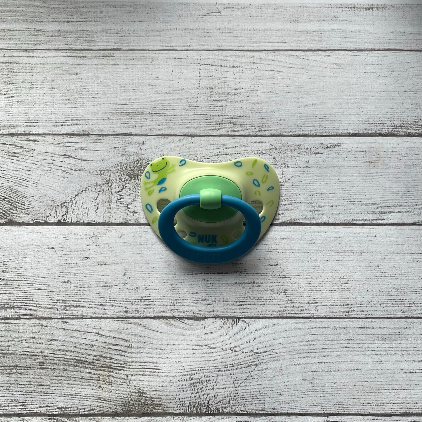 NUK Blue Frog Reborn Magnetic Dummy - self fit magnet