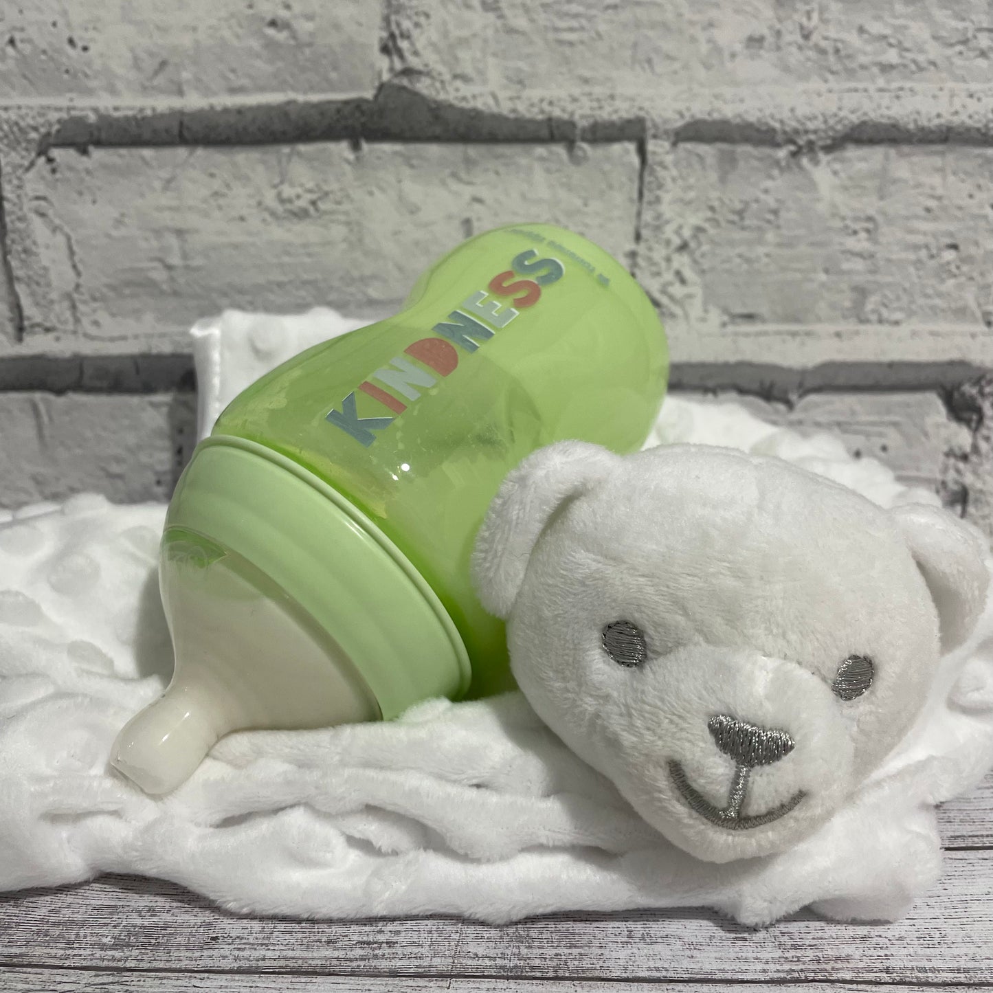 Tommee Tippee Green Kindness Reborn Fake Milk Bottle 9oz