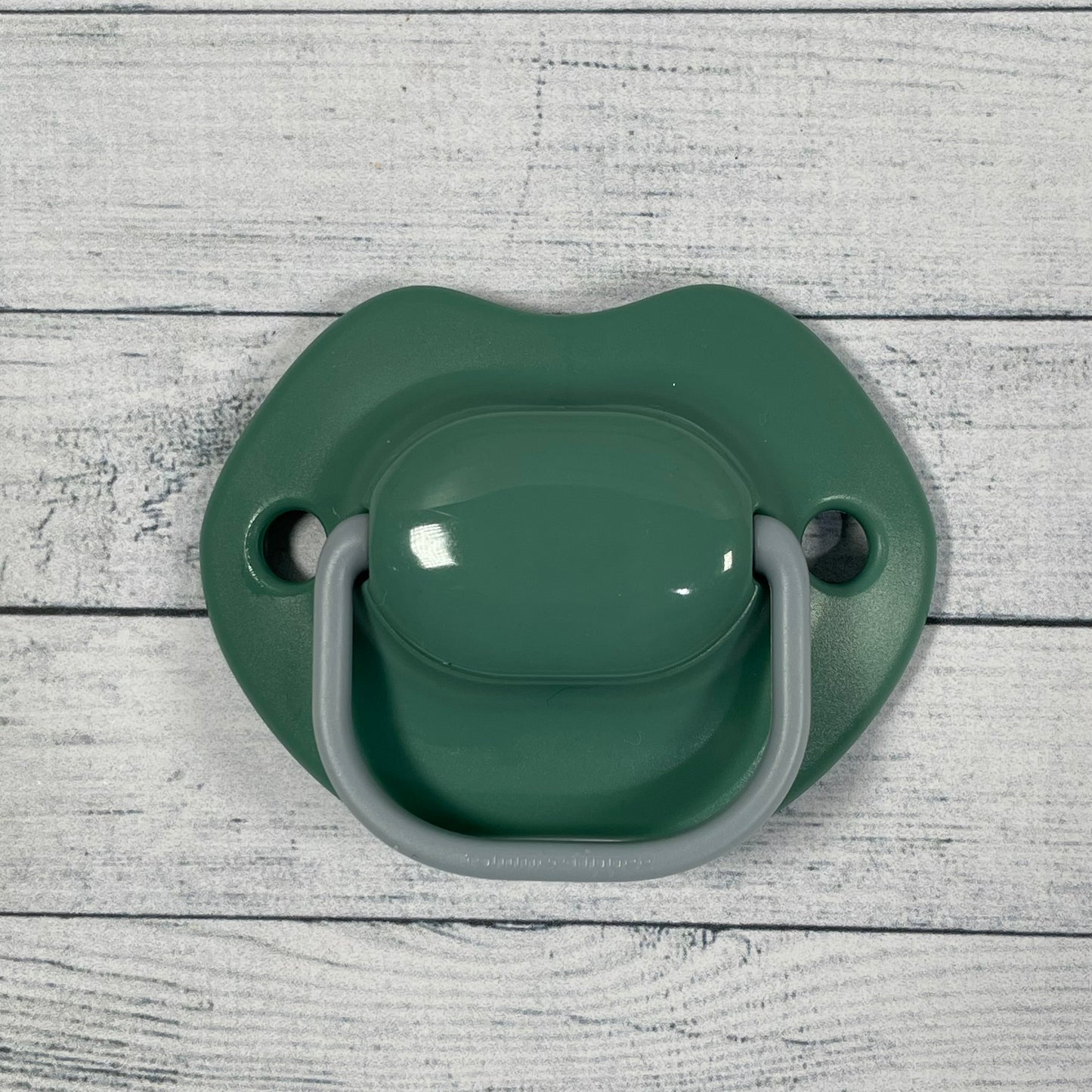 Tommee Tippee Dark Green Reborn Magnetic Dummy - self fit magnet