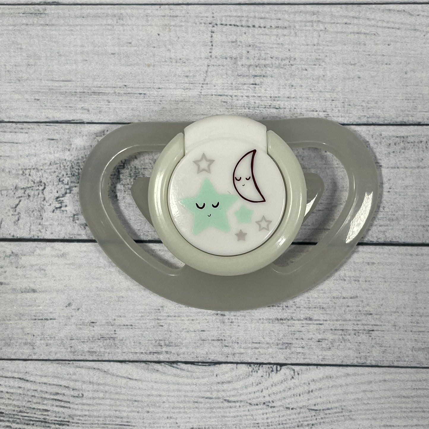 NUK Moon & Stars Reborn Magnetic Dummy - self fit magnet