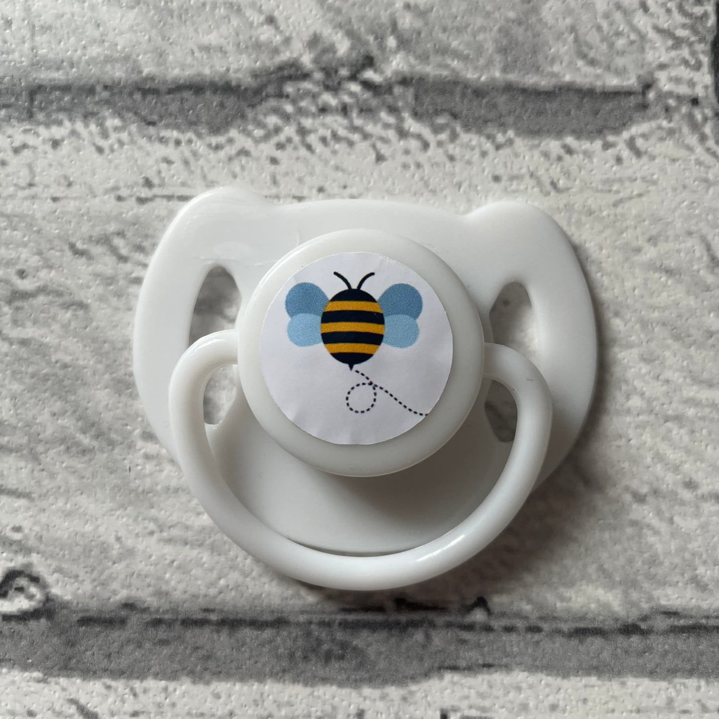 Bees Round Reborn Magnetic Dummy Stickers