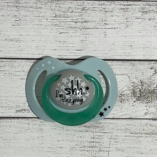 Nuby Shh/Dreaming Reborn Magnetic Dummy - self fit magnet