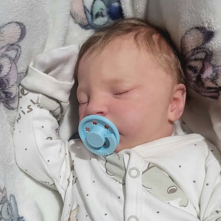 POPS by Granny P Blue Hearts Reborn Reversible Magnet Dummy / Pacifier