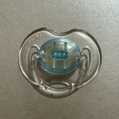Avent Transparent Blue Reborn Magnetic Dummy - self fit magnet
