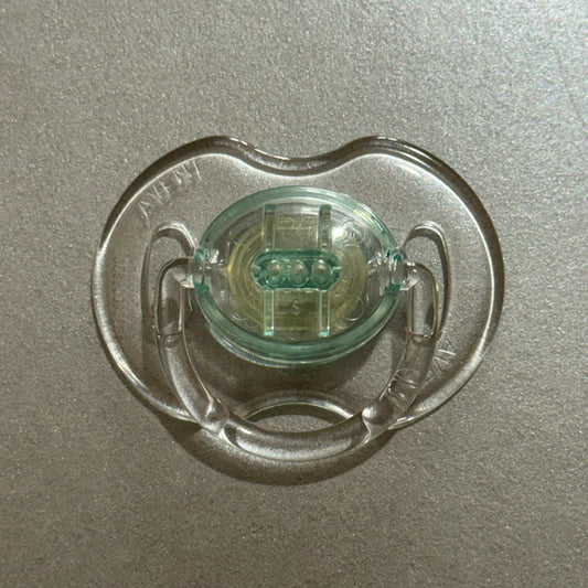 Avent Transparent Aqua Reborn Magnetic Dummy - self fit magnet