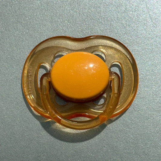 Avent Transparent Orange Reborn Magnetic Dummy - self fit magnet