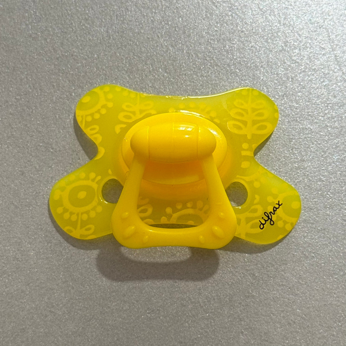Difrax Yellow Reborn Magnetic Dummy - self fit magnet