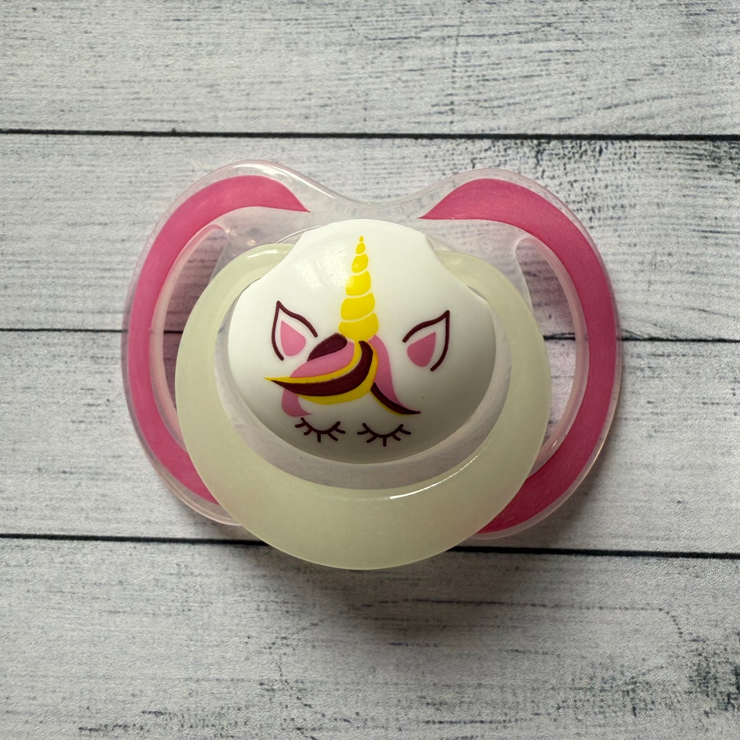 Nuby Unicorn Reborn Magnetic Dummy - self fit magnet