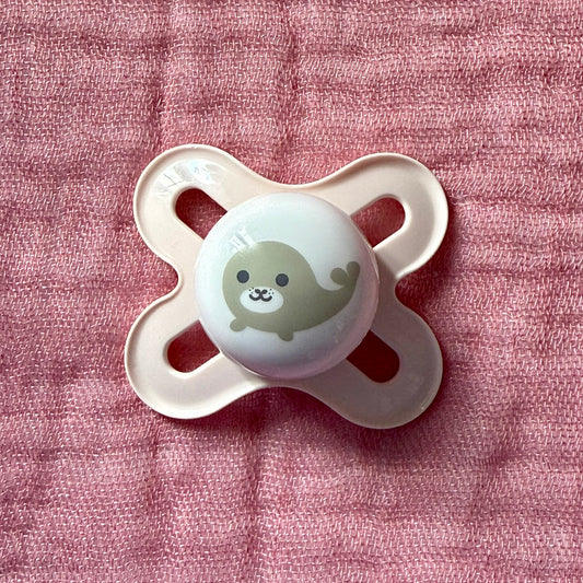 MAM Pale Pink Seal Reborn Magnetic Dummy - self fit magnet