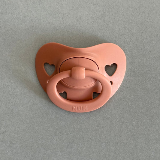 NUK Dusky Pink Reborn Magnetic Dummy - self fit magnet