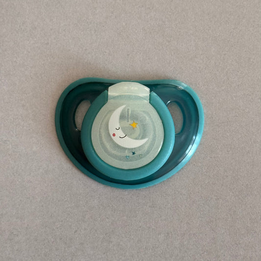 Little Angels Green Moon Reborn Magnetic Dummy - self fit magnet