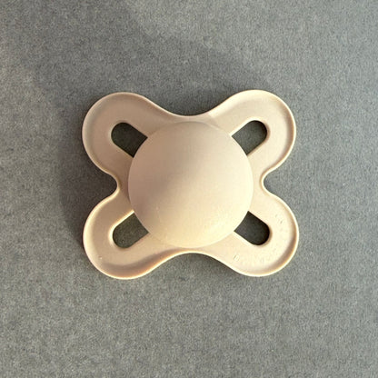 MAM Beige Reborn Magnetic Dummy - self fit magnet