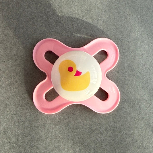 MAM Pink Duck Reborn Magnetic Dummy - self fit magnet