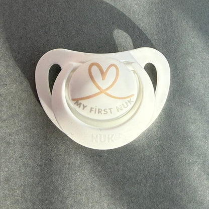 NUK White My First NUK Reborn Magnetic Dummy - self fit magnet