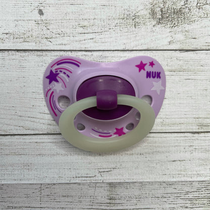 NUK Lilac Stars Reborn Magnetic Dummy - self fit magnet