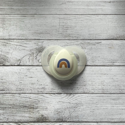 Tommee Tippee Rainbow / Star Reborn Magnetic Dummy - self fit magnet