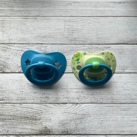 NUK Blue Frog Reborn Magnetic Dummy - self fit magnet