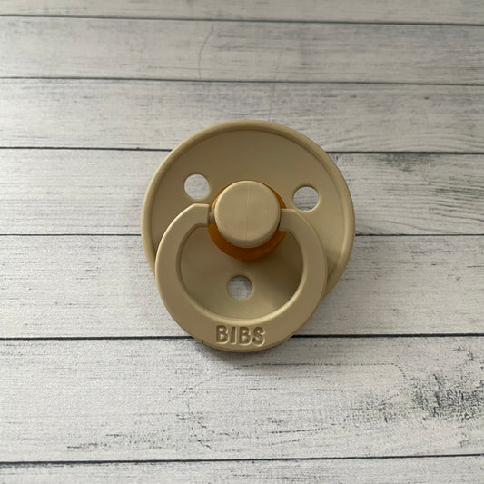 BIBS Beige Reborn Magnetic Dummy - self fit magnet