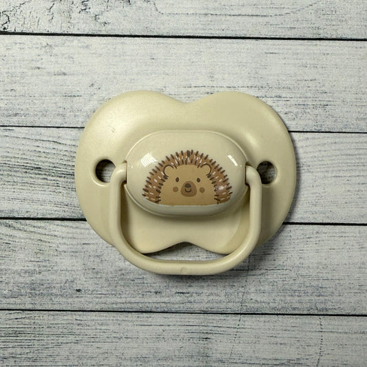 Tommee Tippee Cream Hedgehog Reborn Magnetic Dummy - self fit magnet