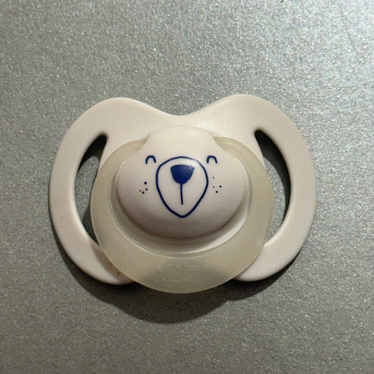 Nuby White Dog Reborn Magnetic Dummy - self fit magnet