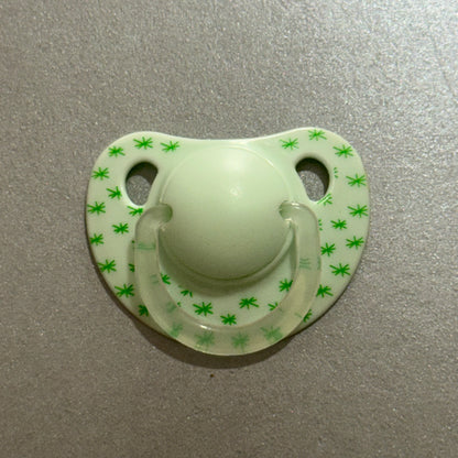 Suavinex Green Reborn Magnetic Dummy - self fit magnet