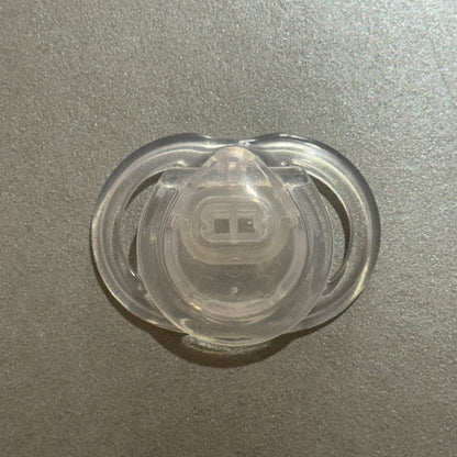 Tommee Tippee Clear Newborn Reborn Magnetic Dummy - self fit magnet